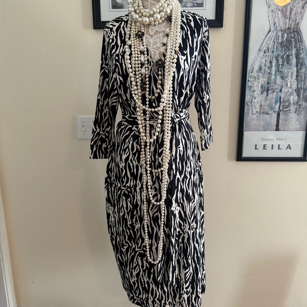 New Diane von Furstenberg Zebra print Black White Wrap Midi Dress Uk18 runs  XL